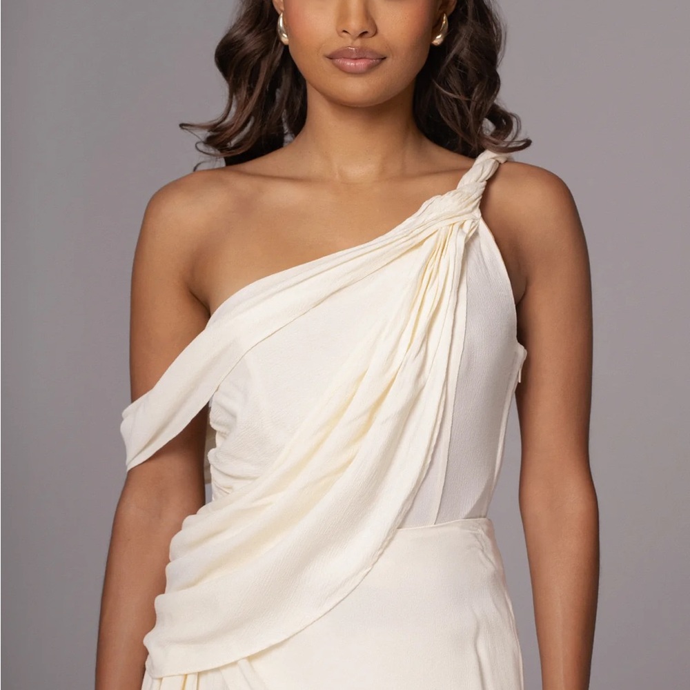 JLuxLabel Elegant Cream One-Shoulder Top